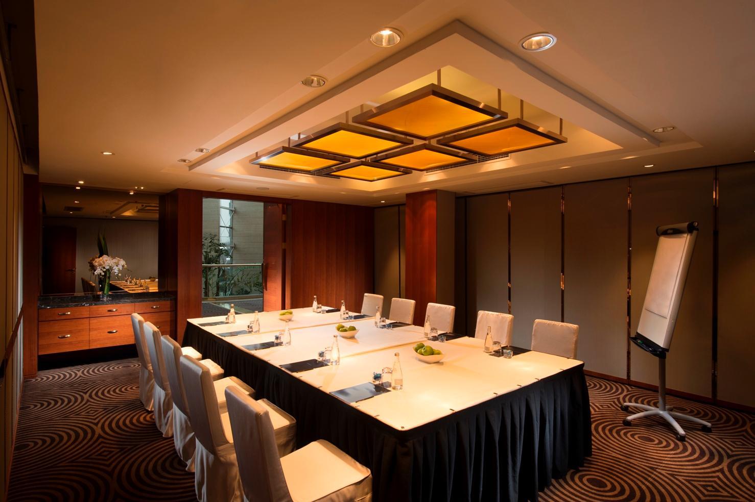 The Kunlun Jing An Hotell Shanghai Exteriör bild