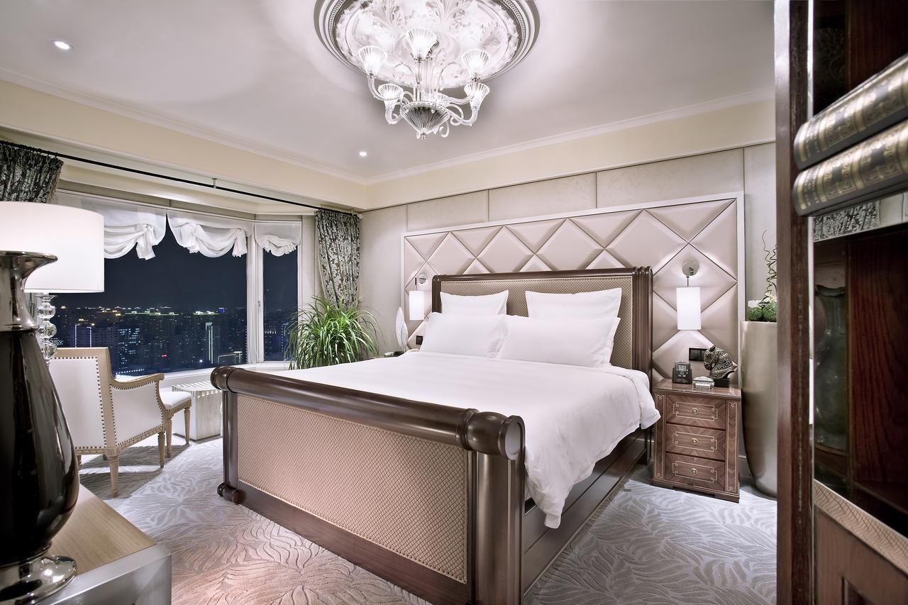 The Kunlun Jing An Hotell Shanghai Exteriör bild